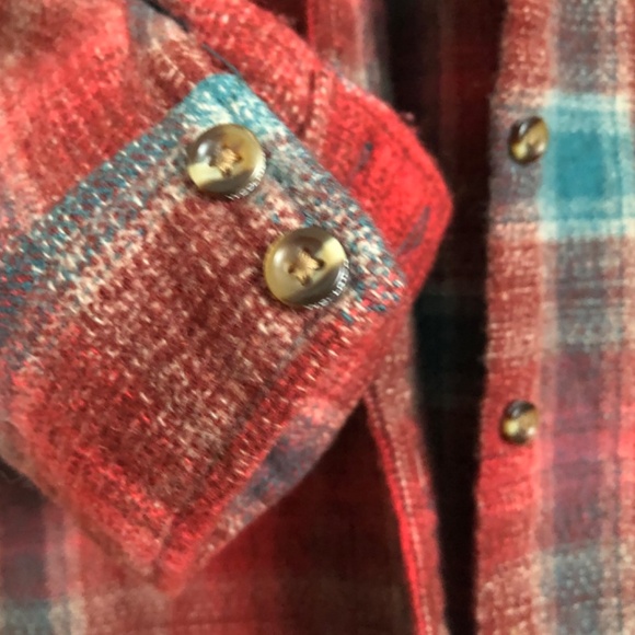 100% Wool plaid shirt - Picture 4 of 7